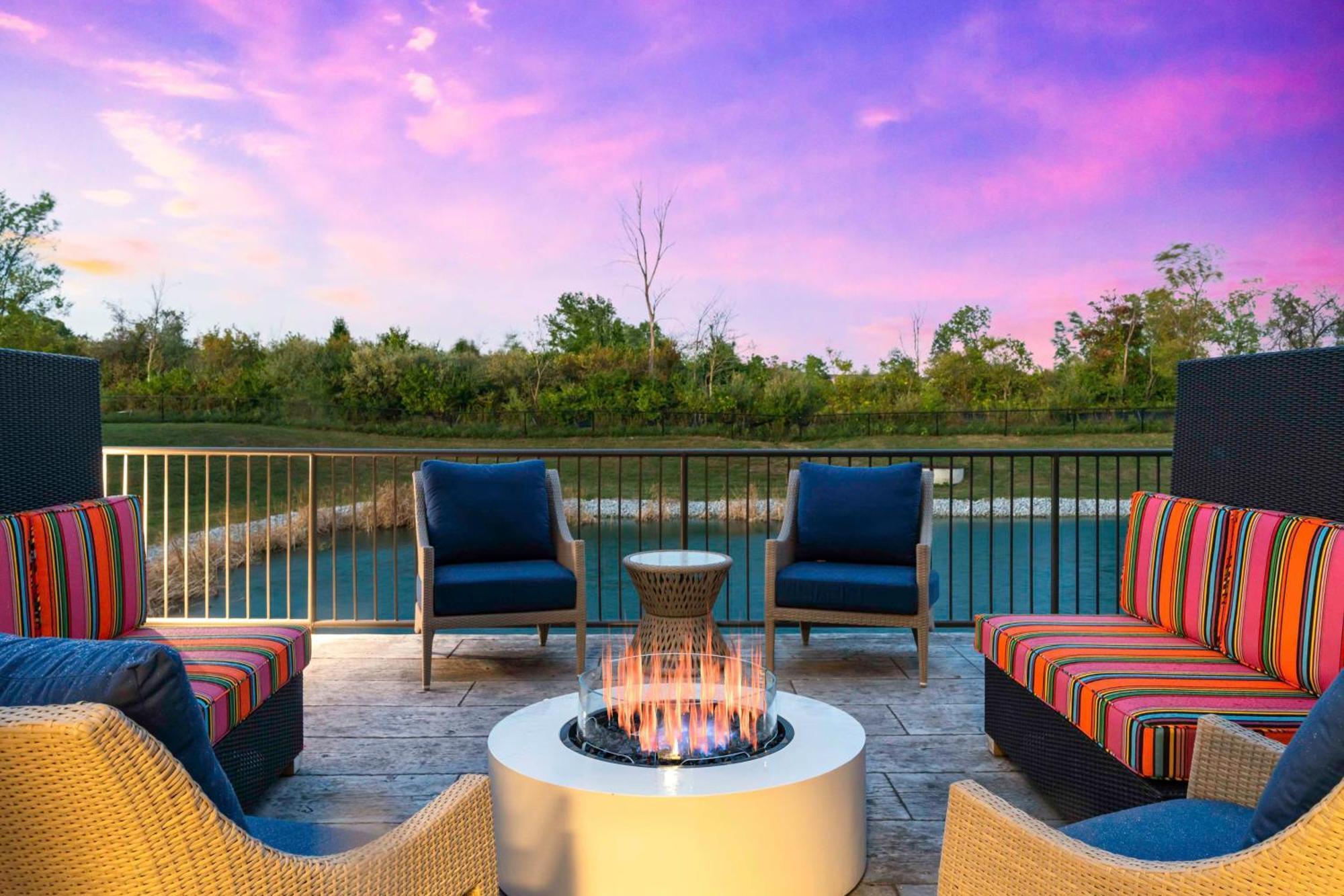 Hilton Garden Inn By Hilton Fort Wayne North Sunnybrook Acres エクステリア 写真